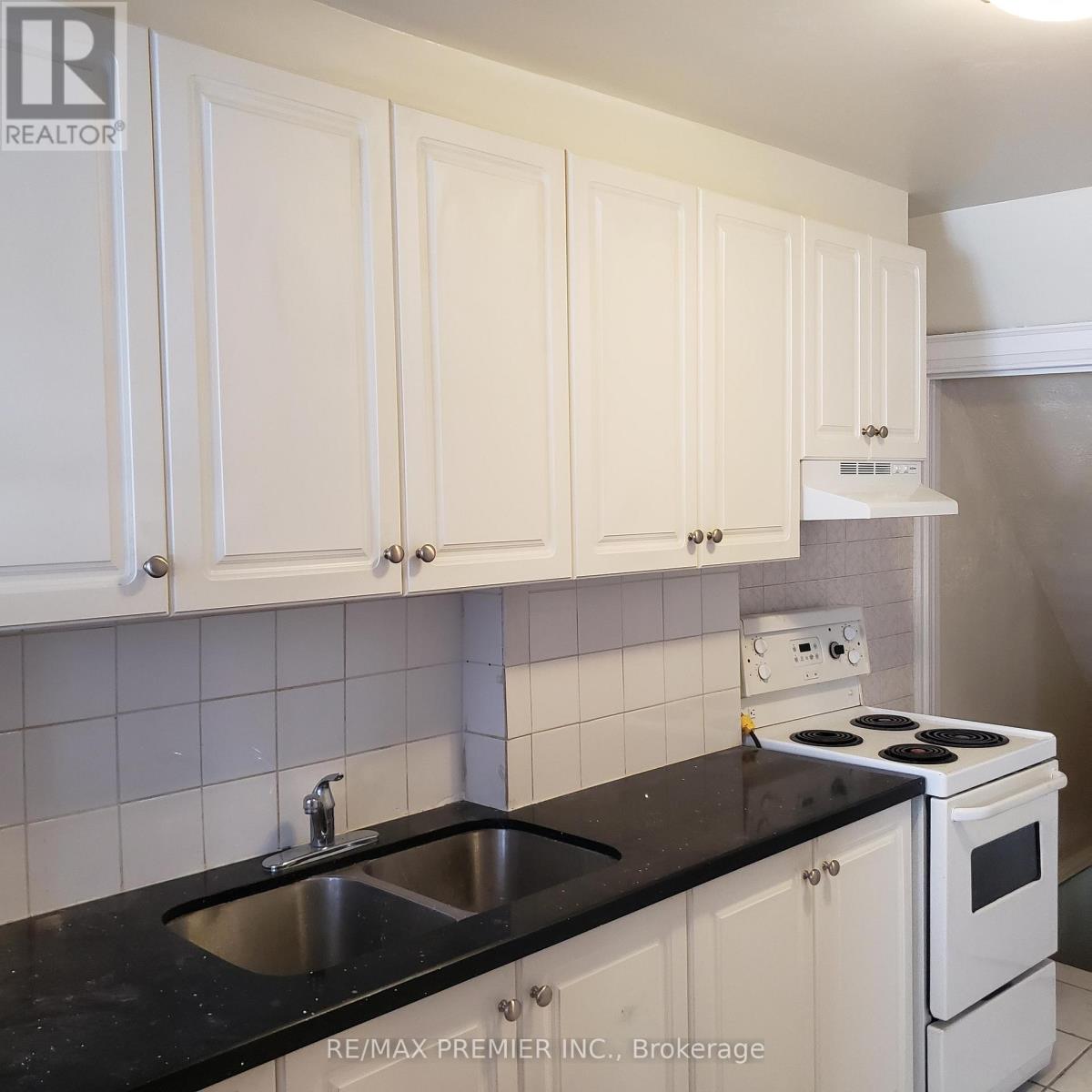 118 Bude Street, Toronto, Ontario  M6E 2E5 - Photo 4 - C12631046