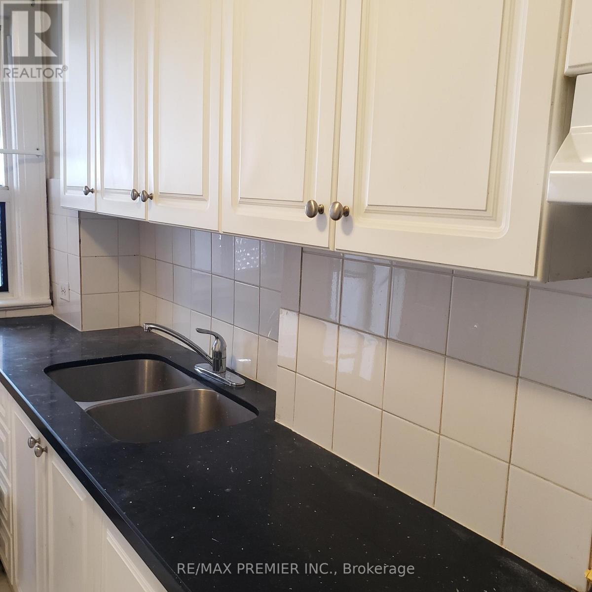 118 Bude Street, Toronto, Ontario  M6E 2E5 - Photo 5 - C12631046