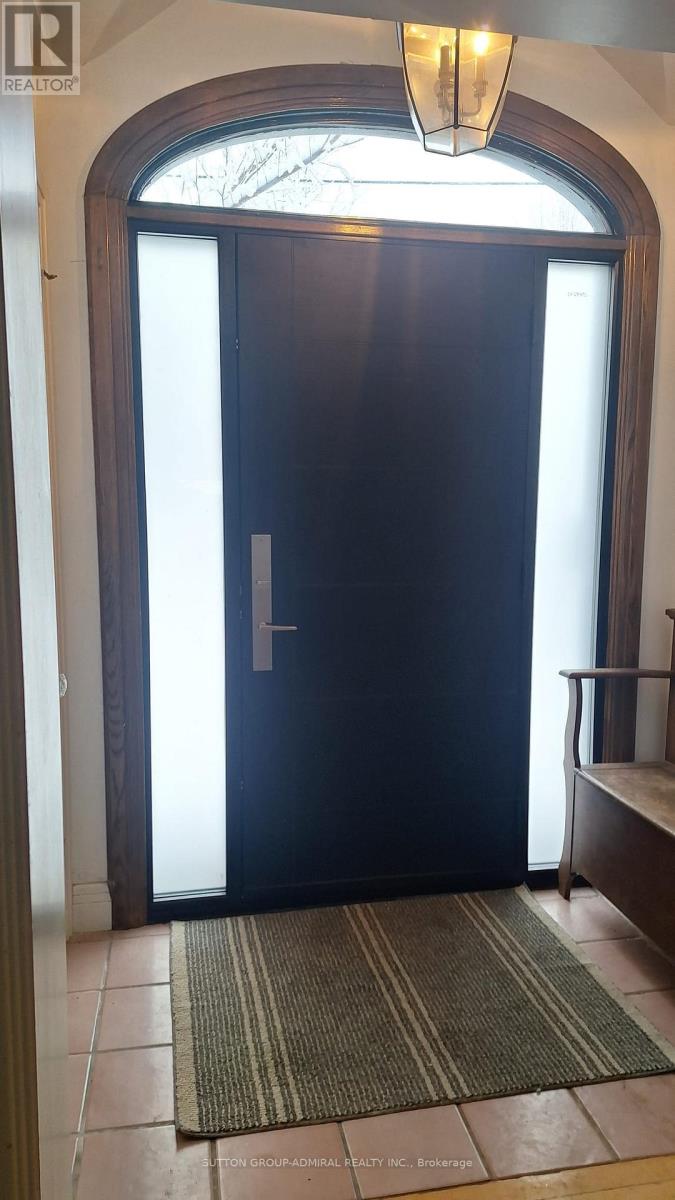 591 Woburn Avenue, Toronto, Ontario  M5M 1L8 - Photo 3 - C12631078