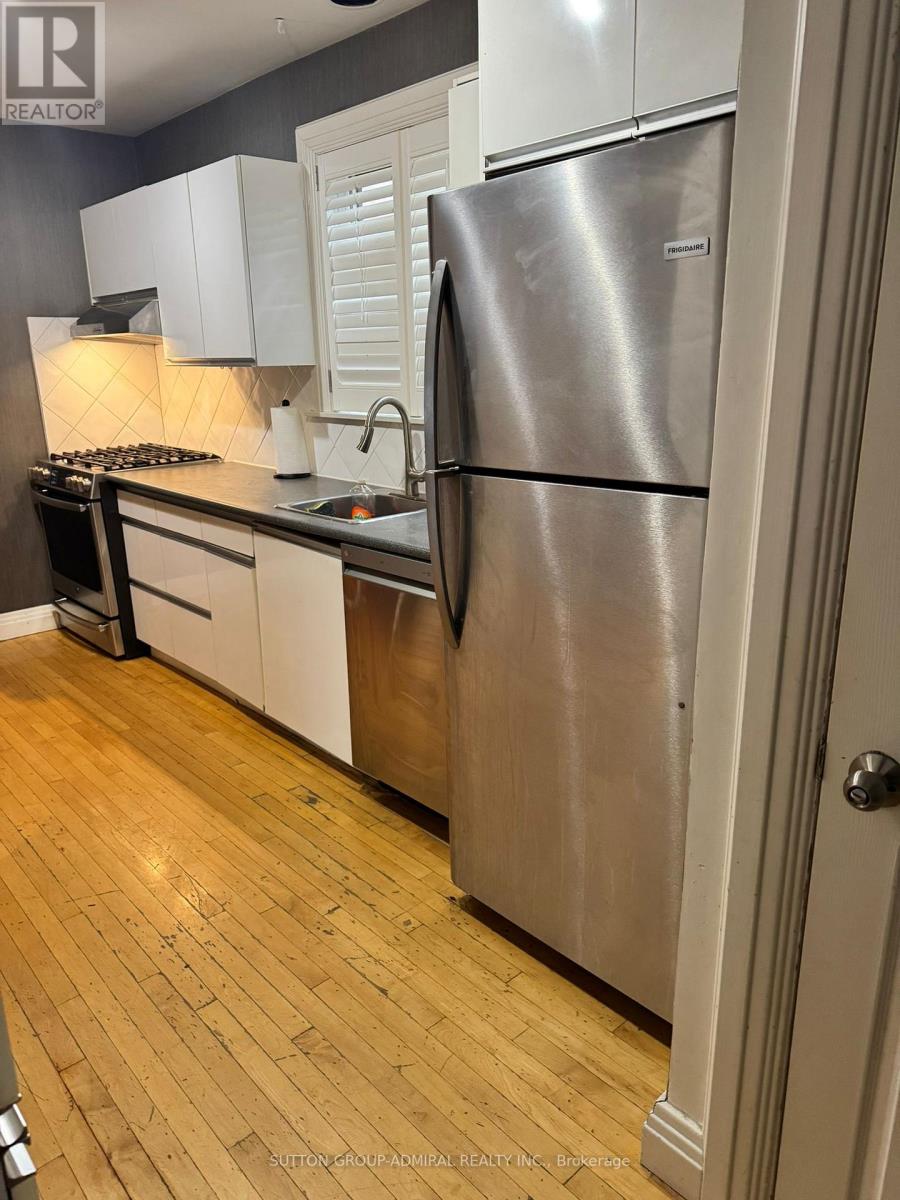 591 Woburn Avenue, Toronto, Ontario  M5M 1L8 - Photo 9 - C12631078