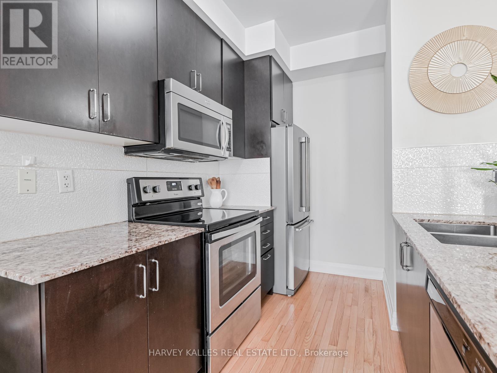 55 - 19 Eldora Avenue, Toronto (Newtonbrook West), Ontario  M2M 0B5 - Photo 11 - C12631086