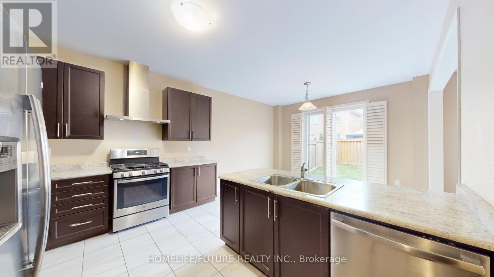 2372 Equestrian Crescent, Oshawa, Ontario  L1L 0L6 - Photo 14 - E12631074