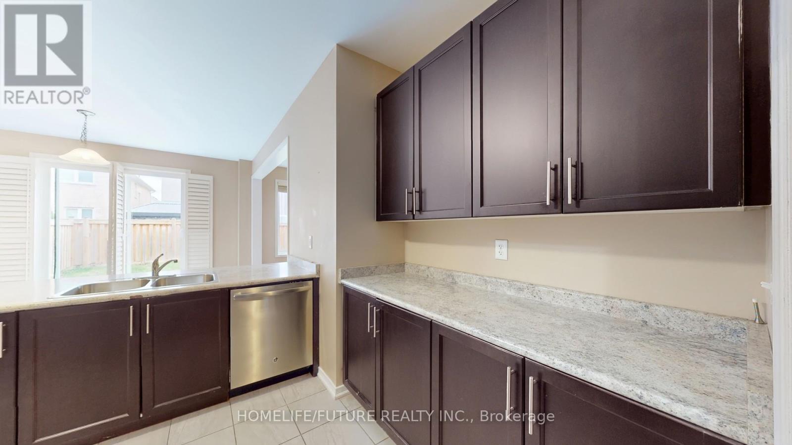 2372 Equestrian Crescent, Oshawa, Ontario  L1L 0L6 - Photo 16 - E12631074