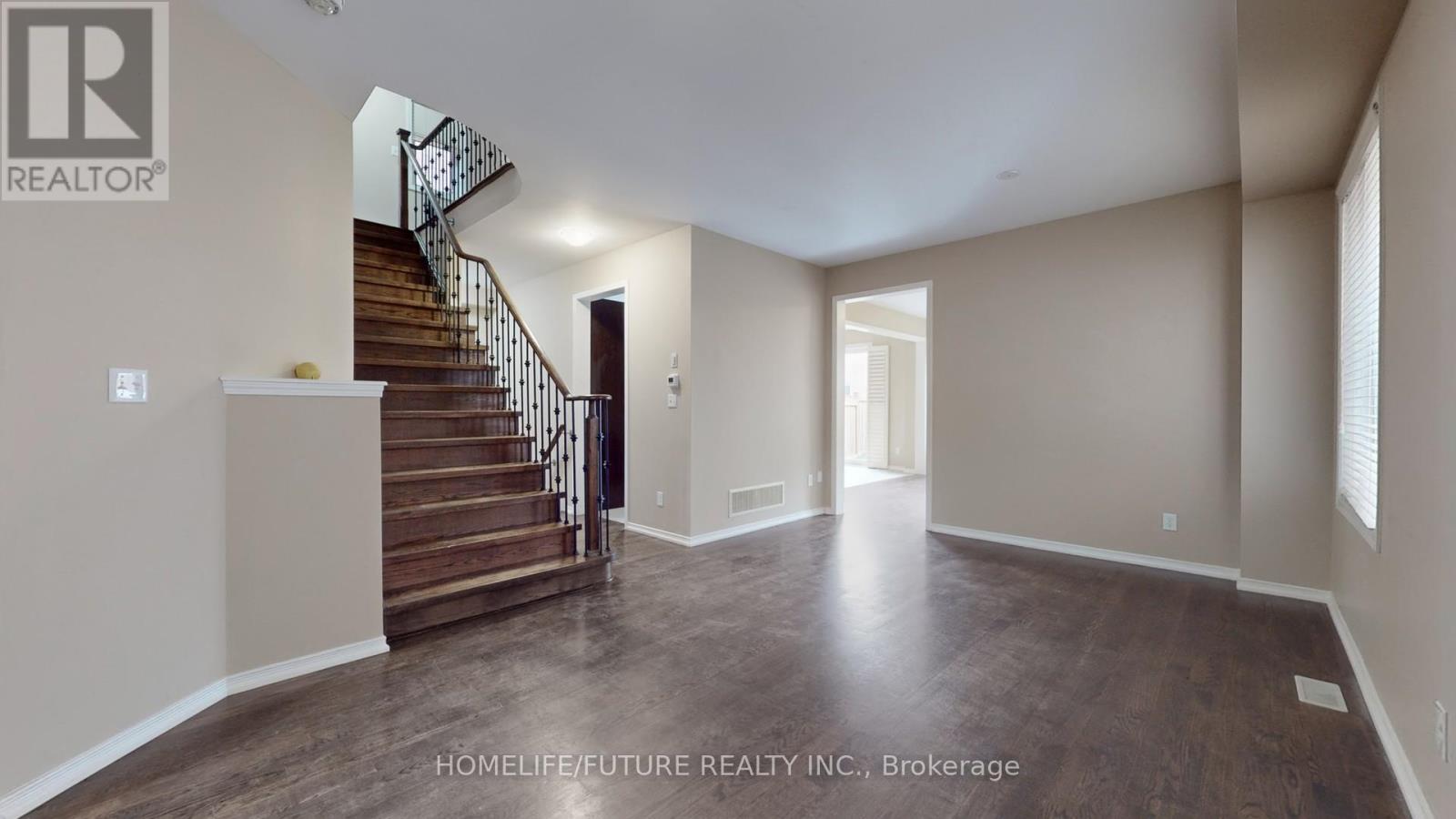 2372 Equestrian Crescent, Oshawa, Ontario  L1L 0L6 - Photo 7 - E12631074