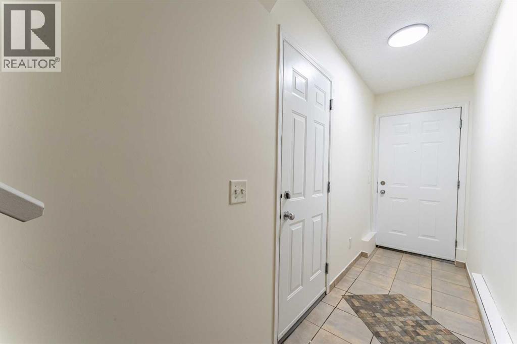 121 Eversyde Point Sw, Calgary, Alberta  T2Y 4X7 - Photo 30 - A2266373