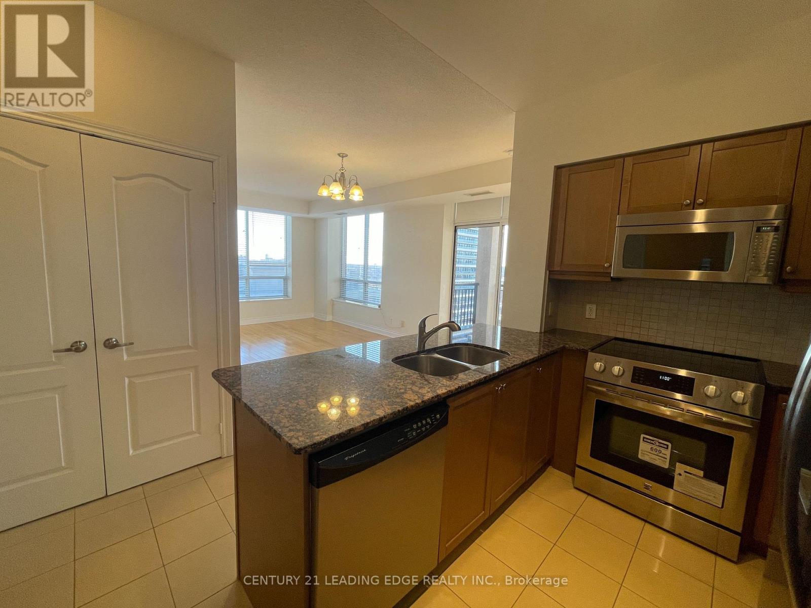 1602 - 1105 Leslie Street, Toronto, Ontario  M3C 4G9 - Photo 9 - C12537332