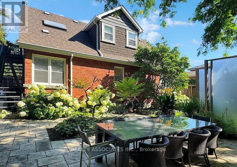 15 White Avenue, Toronto, Ontario  M1C 1P1 - Photo 5 - E12631050