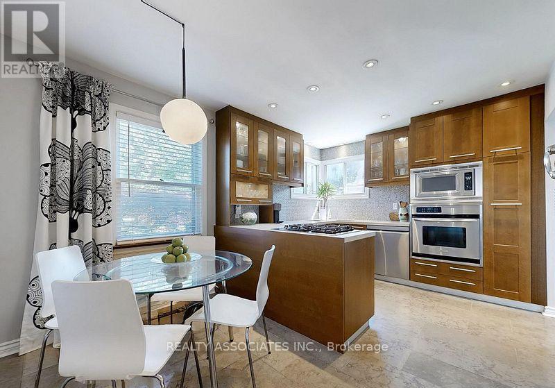 15 White Avenue, Toronto, Ontario  M1C 1P1 - Photo 6 - E12631050