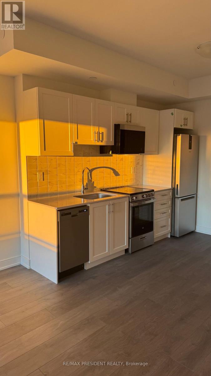 A811 - 705 Davis Drive, Newmarket, Ontario  L3Y 0J1 - Photo 2 - N12631064