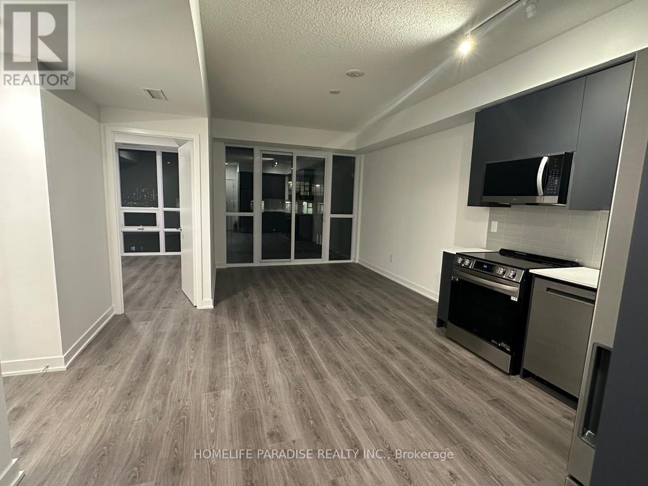 225 Malta Avenue, Brampton, Ontario  L6Y 6L6 - Photo 5 - W12631118