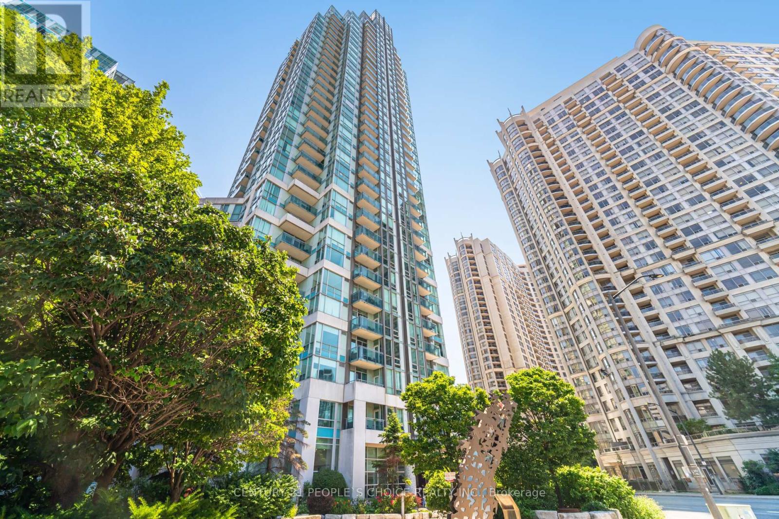 3304 - 3939 Duke Of York Boulevard, Mississauga (City Centre), Ontario  L5B 4N2 - Photo 2 - W12631140