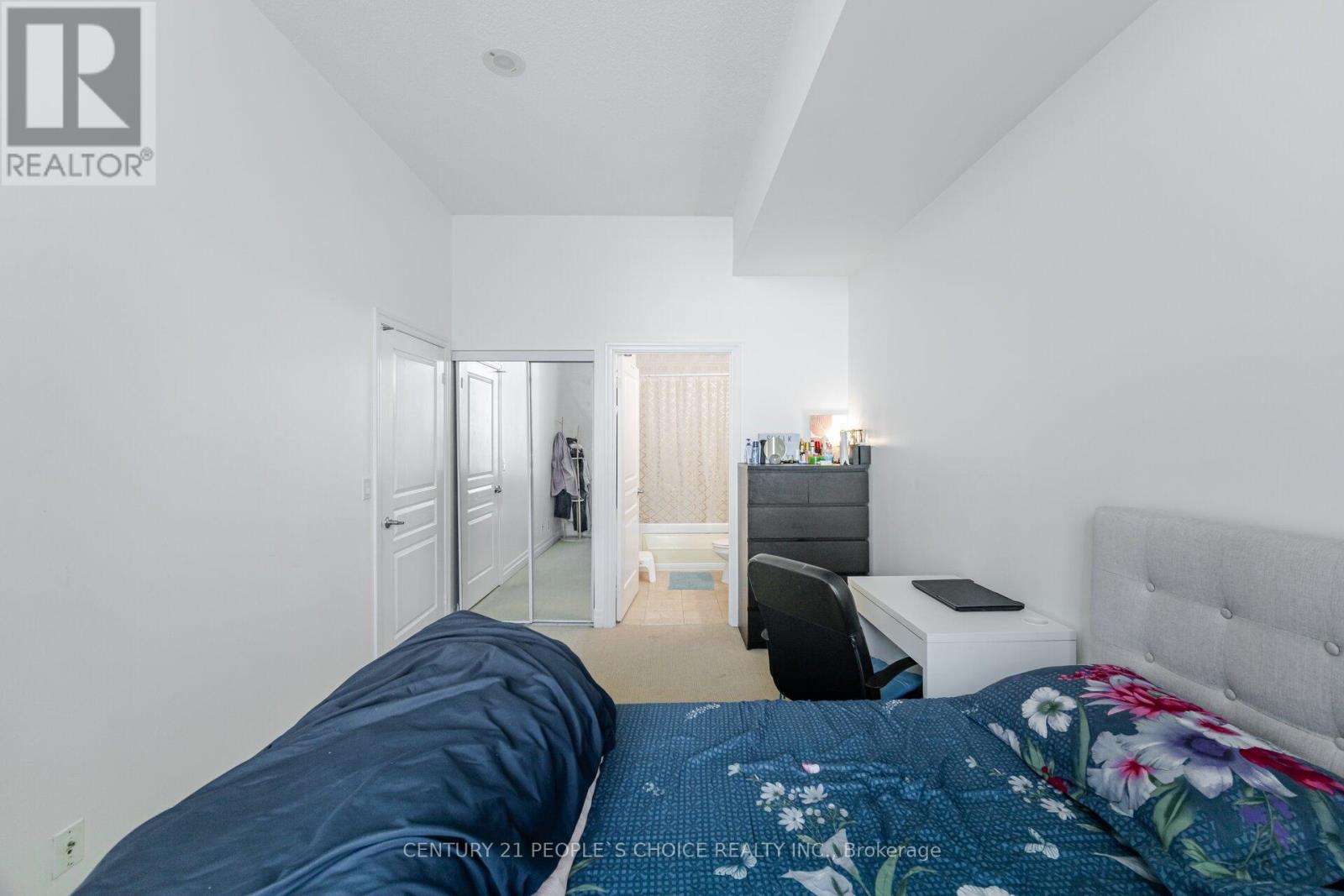 3304 - 3939 Duke Of York Boulevard, Mississauga (City Centre), Ontario  L5B 4N2 - Photo 25 - W12631140