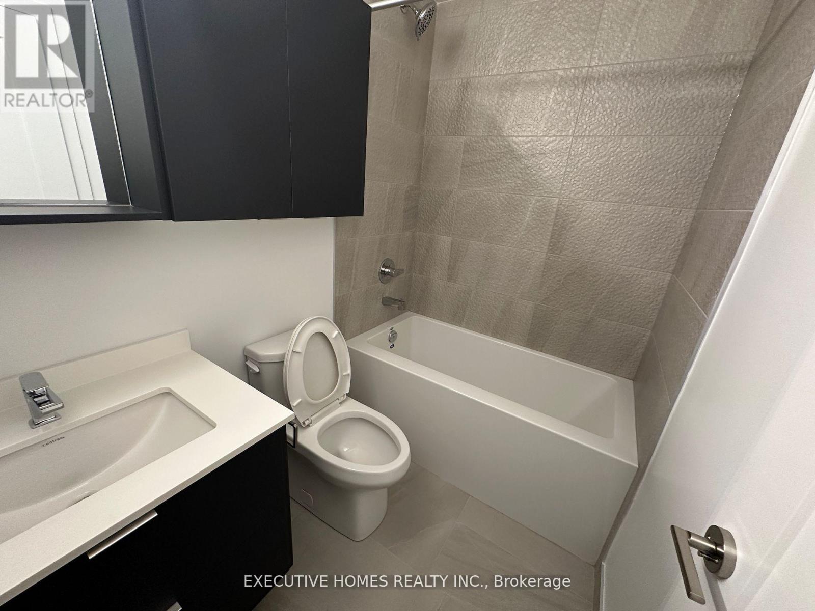 2510 - 5105 Hurontario Street, Mississauga, Ontario  L4Z 0C9 - Photo 2 - W12631146