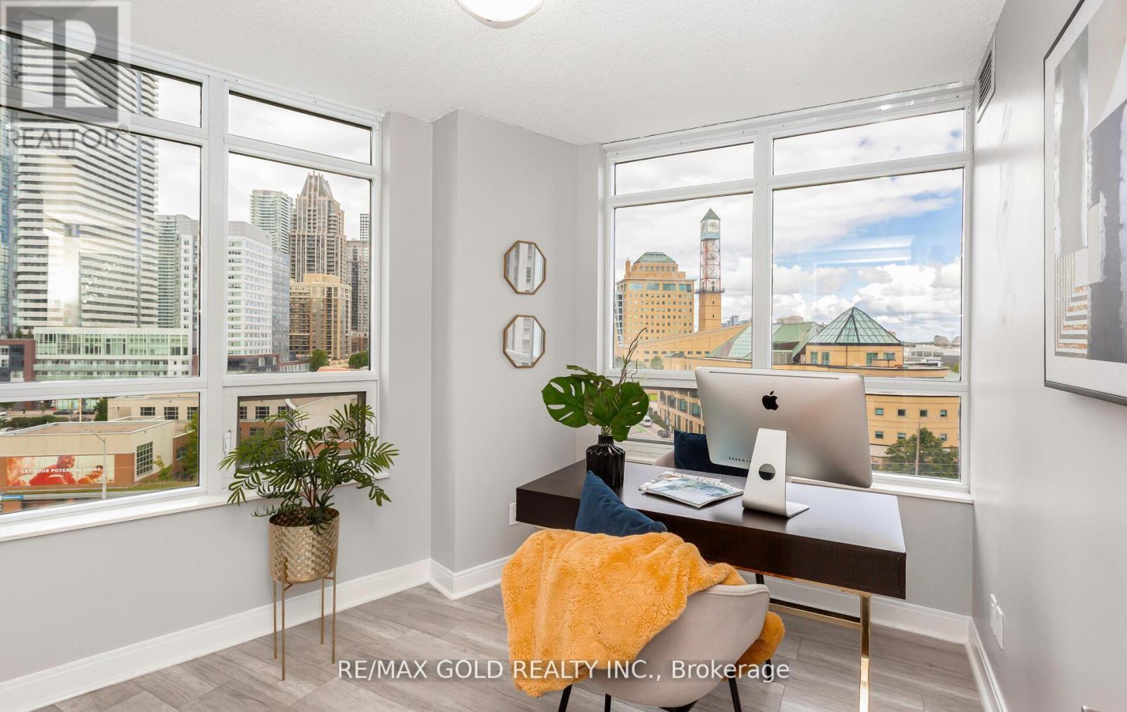 804 - 330 Burnhamthorpe Road W, Mississauga, Ontario  L5R 1B8 - Photo 31 - W12631178