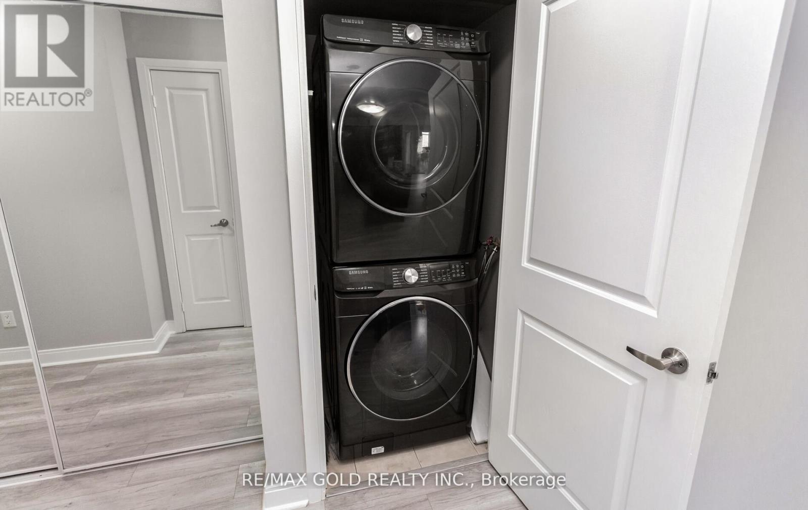 804 - 330 Burnhamthorpe Road W, Mississauga, Ontario  L5R 1B8 - Photo 36 - W12631178