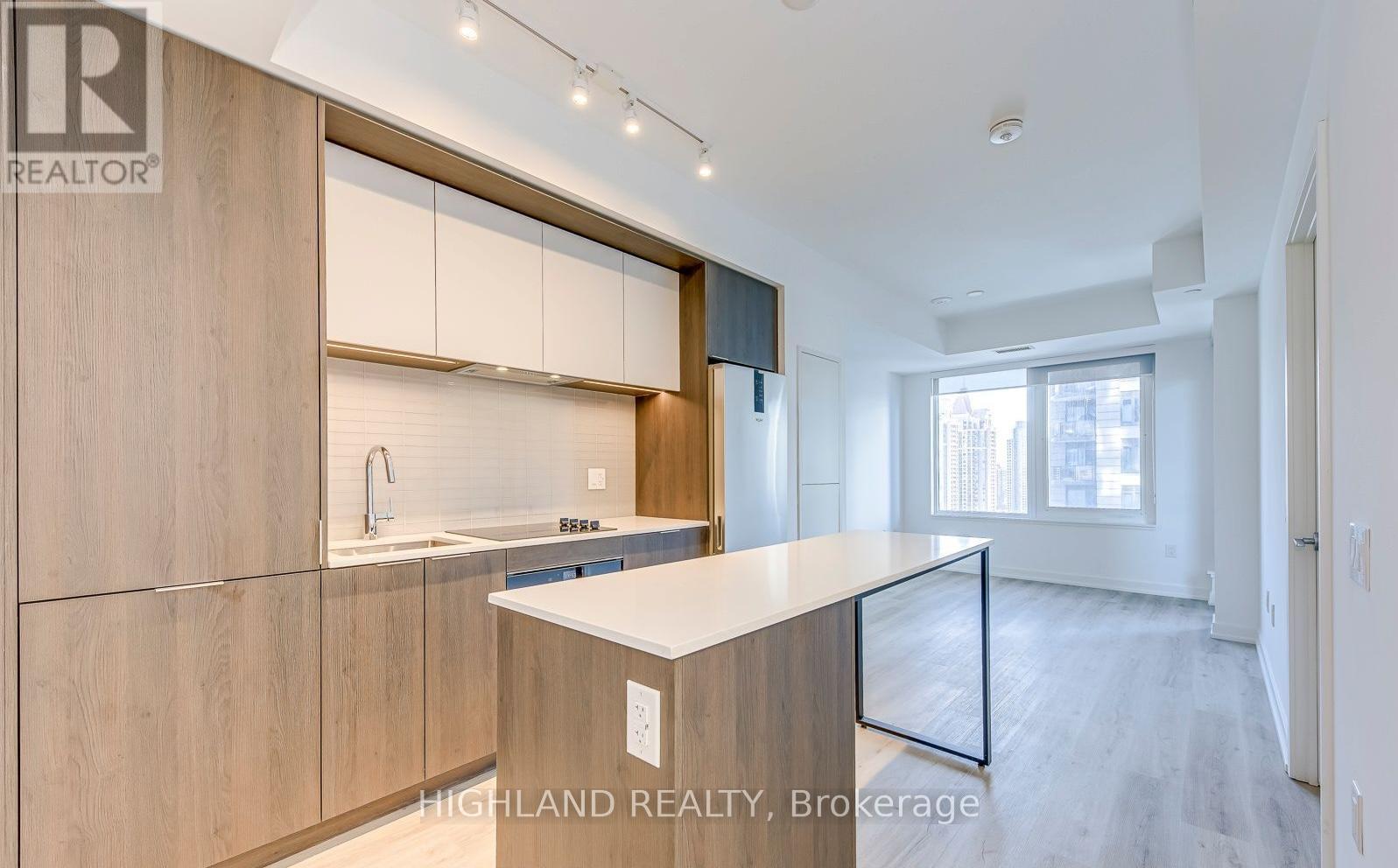 3806 - 395 Square One Drive, Mississauga, Ontario  L5B 0P6 - Photo 4 - W12631184