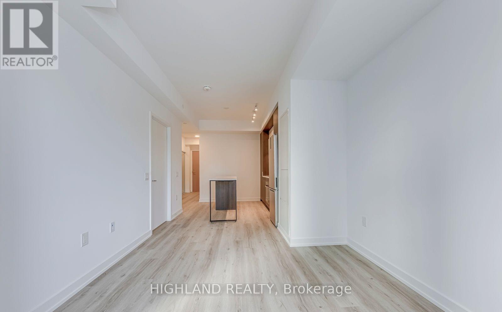 3806 - 395 Square One Drive, Mississauga, Ontario  L5B 0P6 - Photo 9 - W12631184