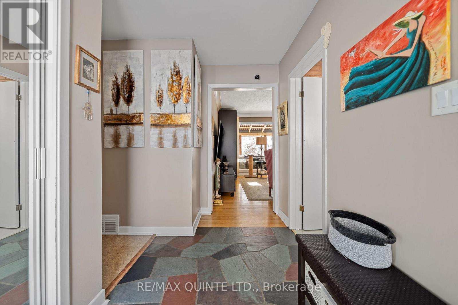 9 Sunset Drive, Belleville, Ontario  K8N 1Y4 - Photo 6 - X12631246