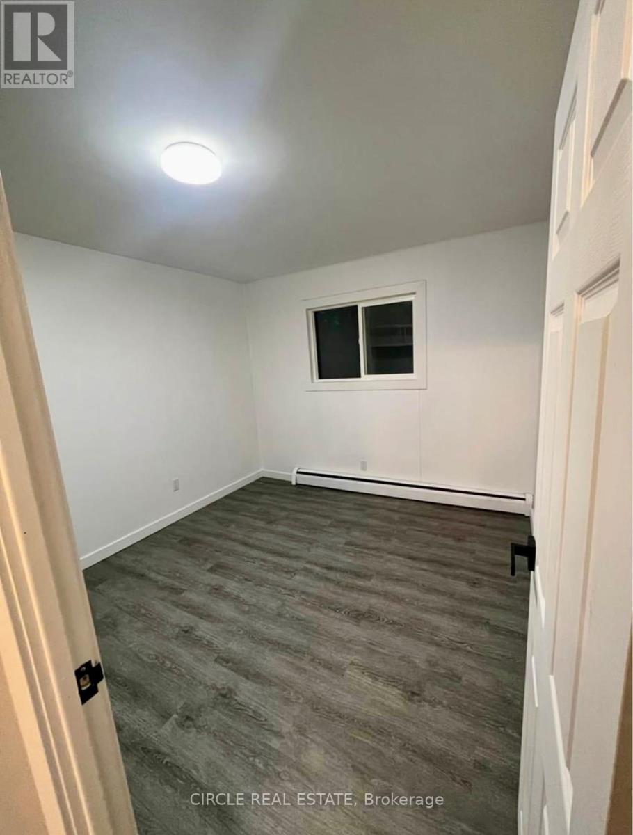 24 - 26 Inkerman Street, St. Thomas, Ontario  N5P 3E8 - Photo 11 - X12631062