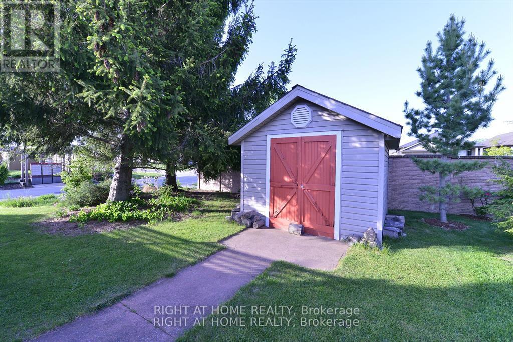 9 Discovery Court, Chatham-Kent (Ne), Ontario  N7L 0A3 - Photo 11 - X12631108