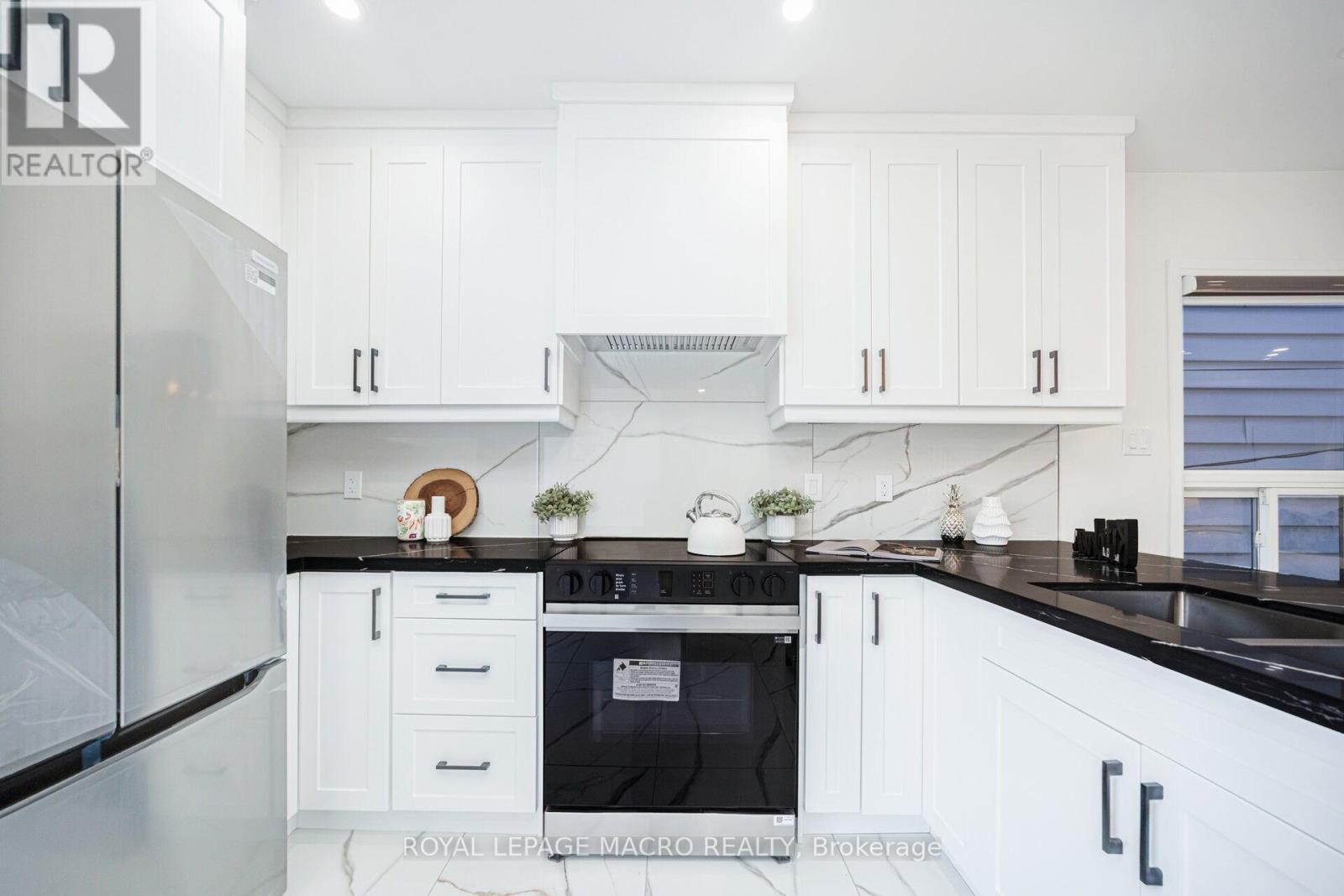 38 Glendale Avenue N, Hamilton (Crown Point), Ontario  L8L 7J3 - Photo 13 - X12631150