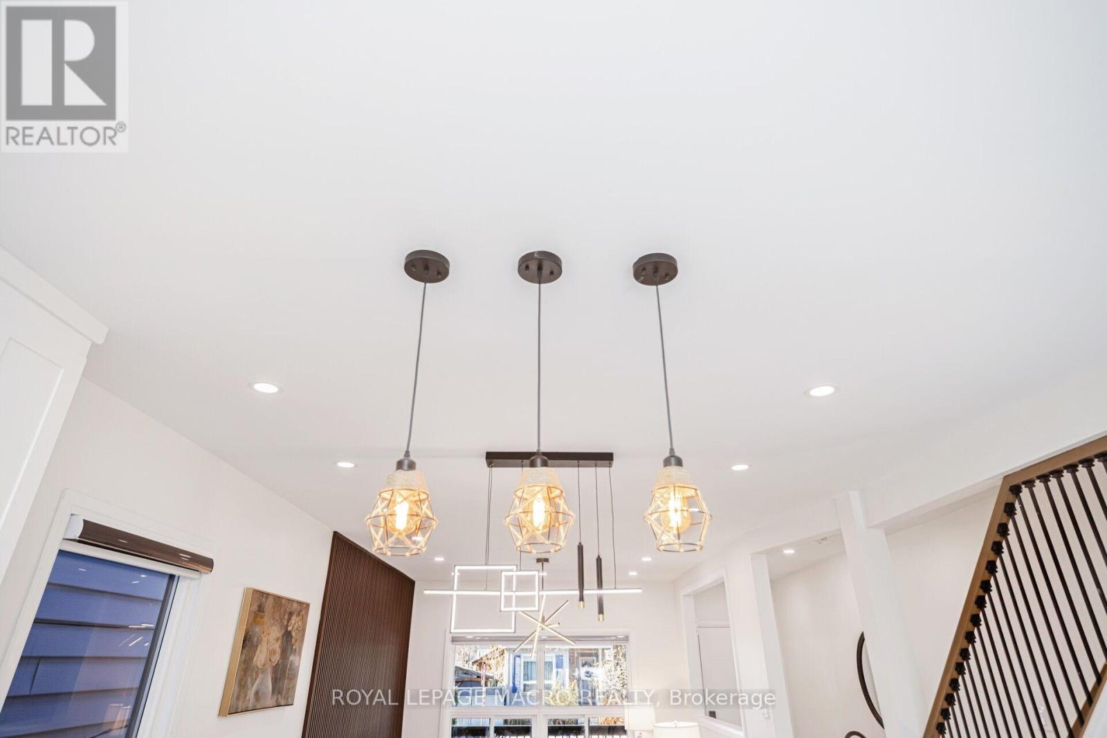 38 Glendale Avenue N, Hamilton (Crown Point), Ontario  L8L 7J3 - Photo 14 - X12631150