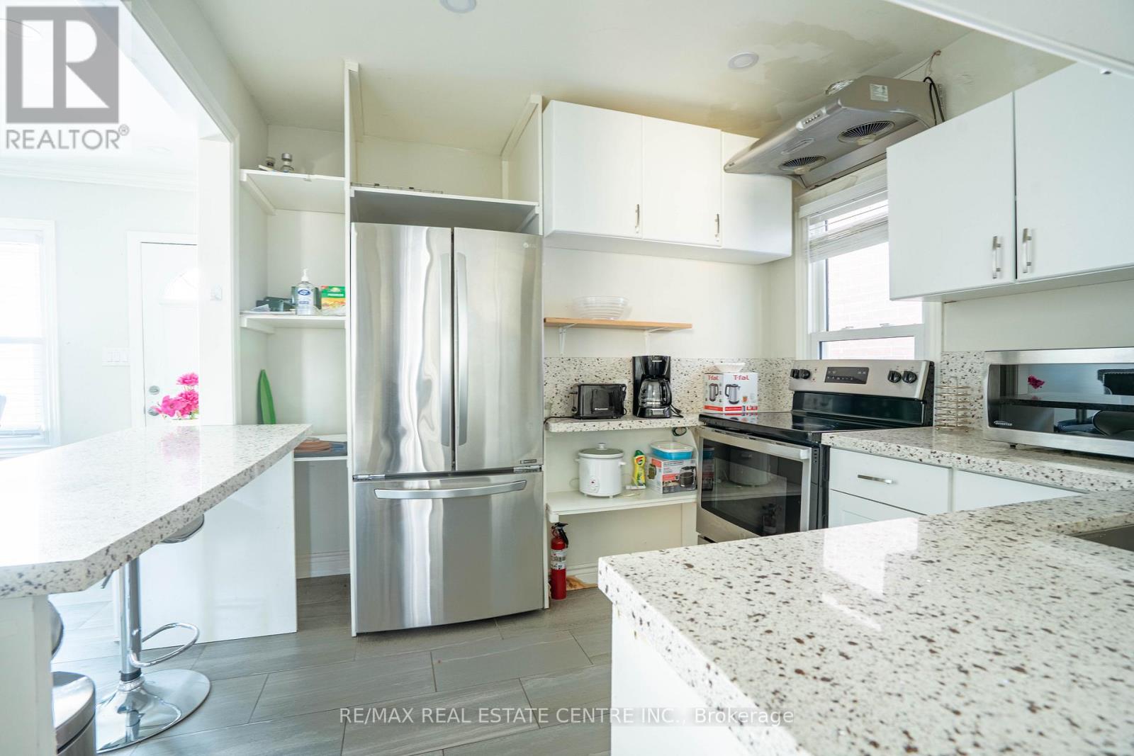 24 East 22nd Street, Hamilton, Ontario  L8V 2V3 - Photo 13 - X12631174