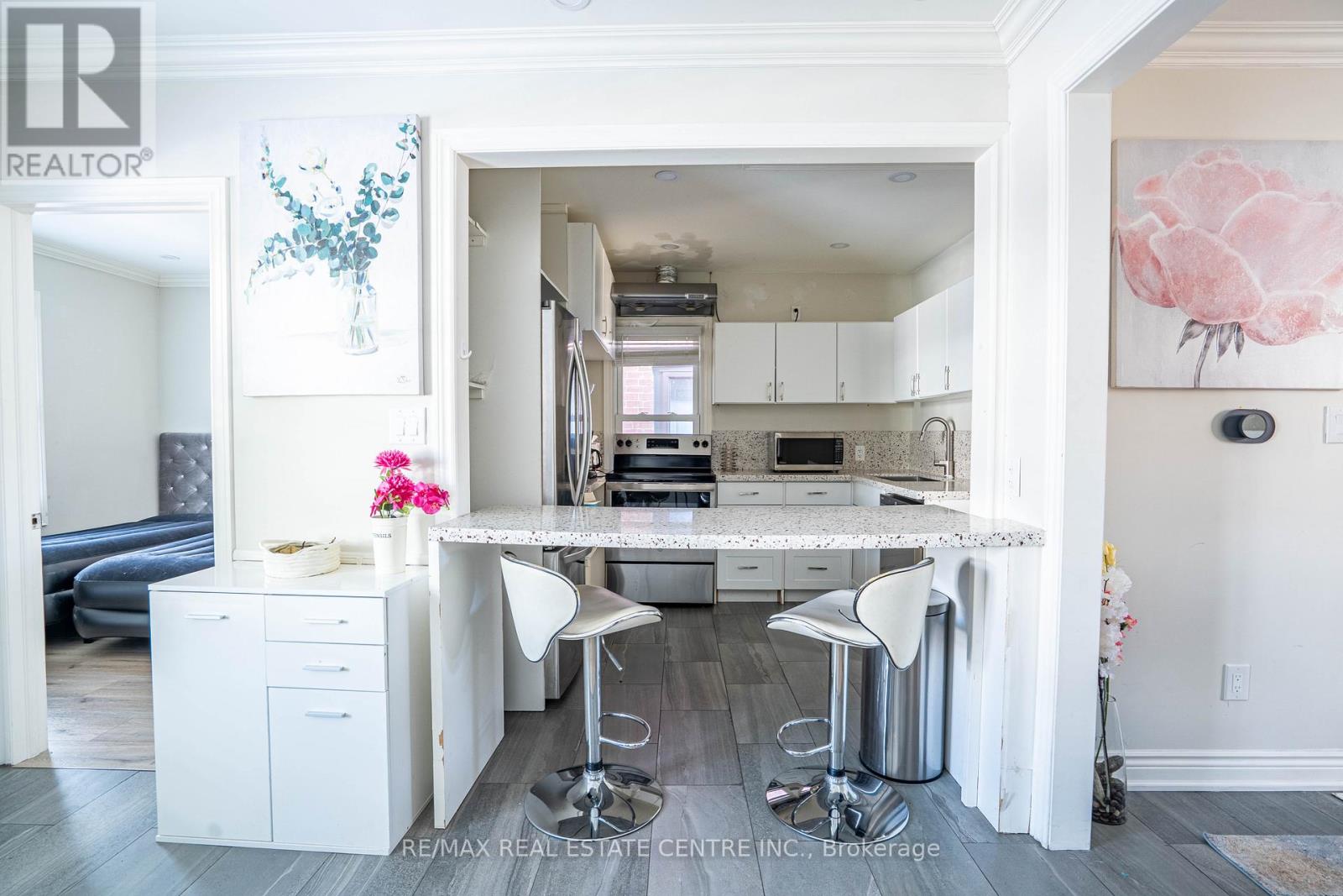 24 East 22nd Street, Hamilton, Ontario  L8V 2V3 - Photo 16 - X12631174