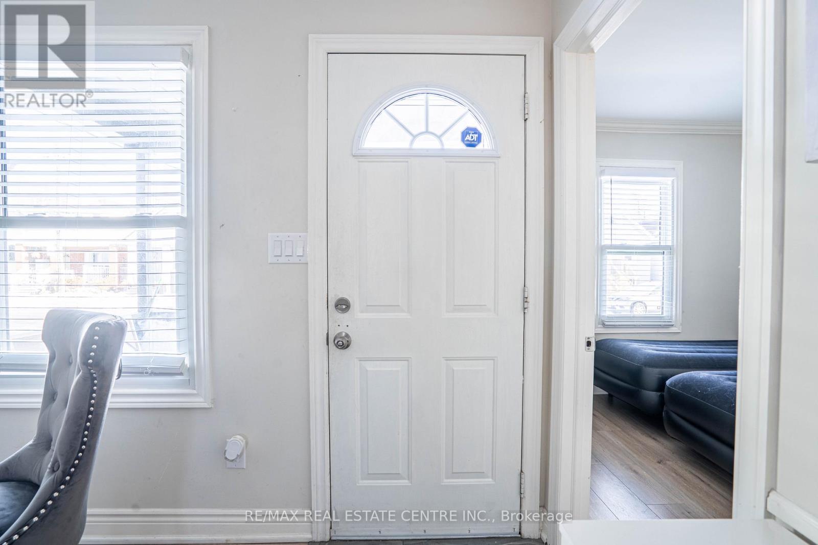 24 East 22nd Street, Hamilton, Ontario  L8V 2V3 - Photo 17 - X12631174