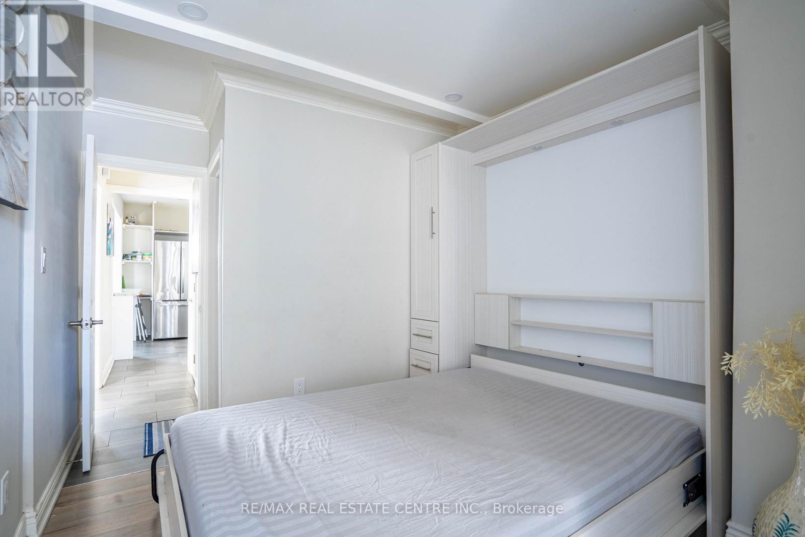 24 East 22nd Street, Hamilton, Ontario  L8V 2V3 - Photo 20 - X12631174