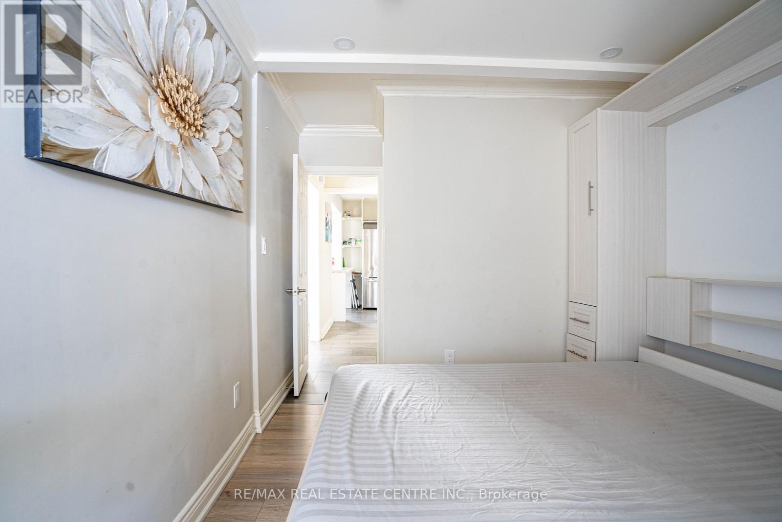 24 East 22nd Street, Hamilton, Ontario  L8V 2V3 - Photo 21 - X12631174