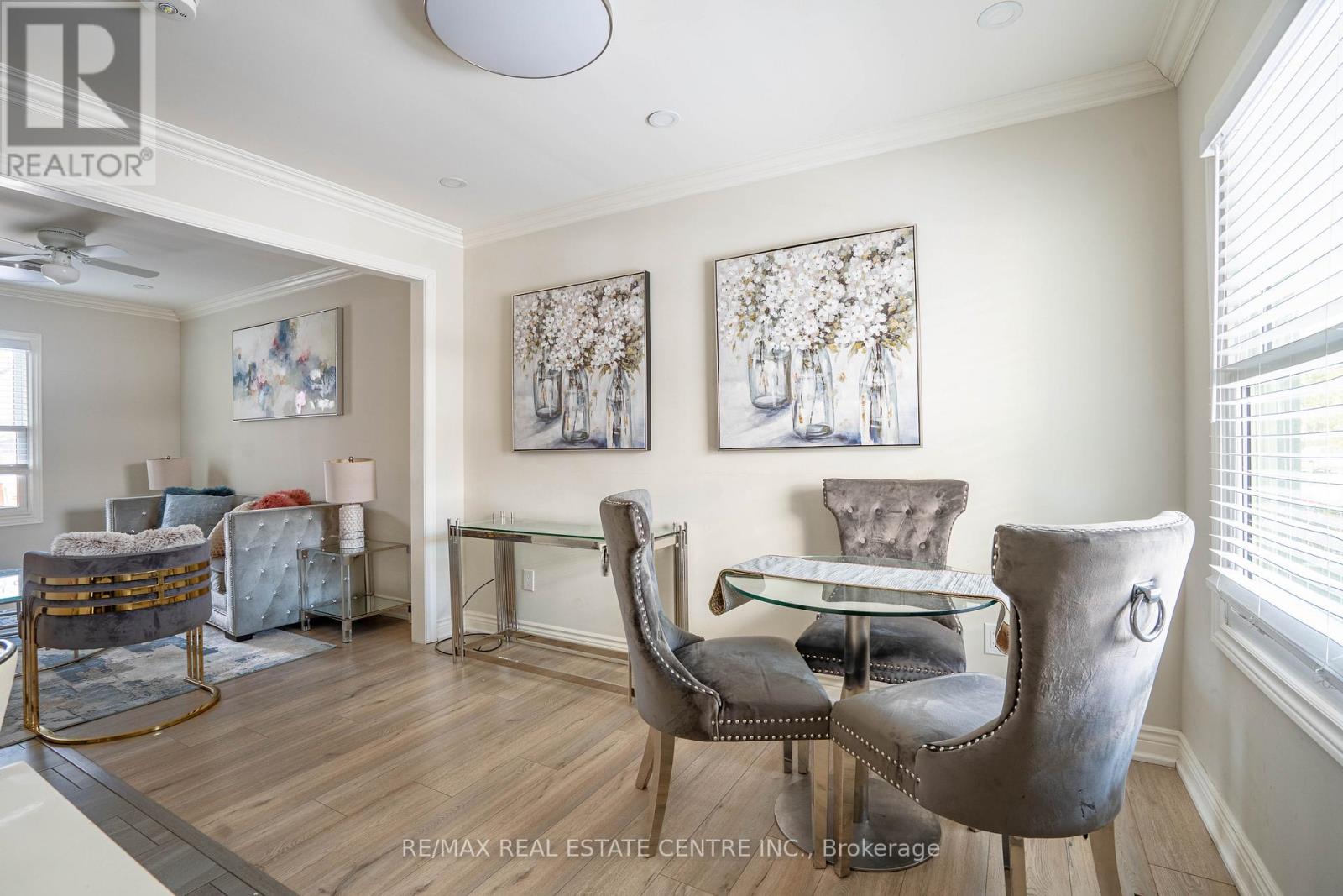 24 East 22nd Street, Hamilton, Ontario  L8V 2V3 - Photo 6 - X12631174