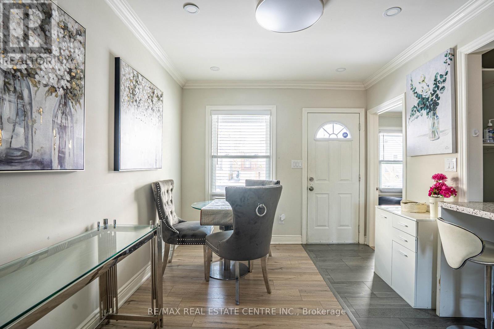 24 East 22nd Street, Hamilton, Ontario  L8V 2V3 - Photo 7 - X12631174