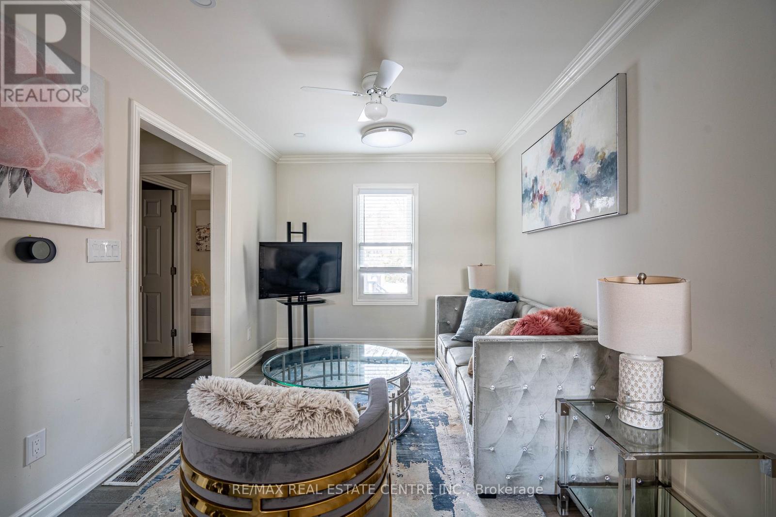 24 East 22nd Street, Hamilton, Ontario  L8V 2V3 - Photo 8 - X12631174