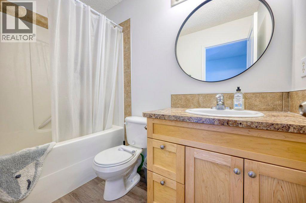 165 Bayside Point Sw, Airdrie, Alberta  T4B 2Z2 - Photo 18 - A2266703