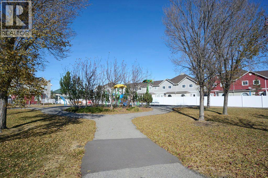 165 Bayside Point Sw, Airdrie, Alberta  T4B 2Z2 - Photo 25 - A2266703