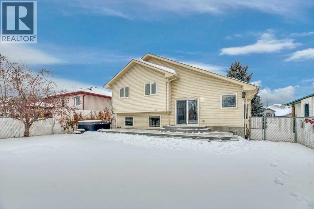 5 Strathmore Lakes Crescent, Strathmore, Alberta  T1P 1L7 - Photo 6 - A2274804