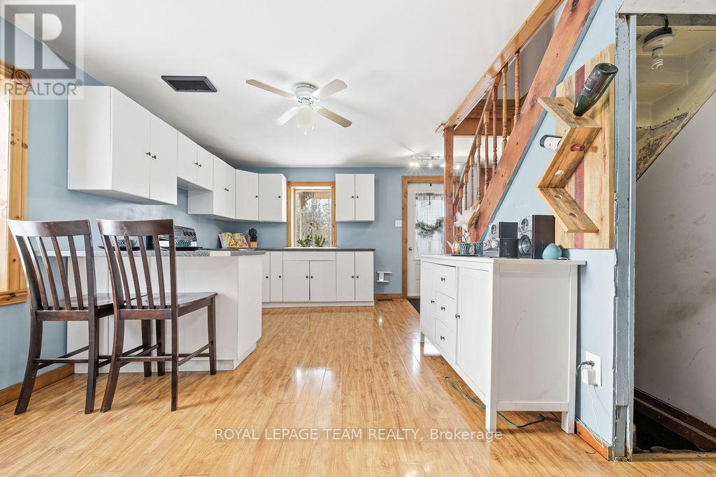 160 Burnstown Road, Mcnab/braeside, Ontario  K0A 3L0 - Photo 14 - X12631212