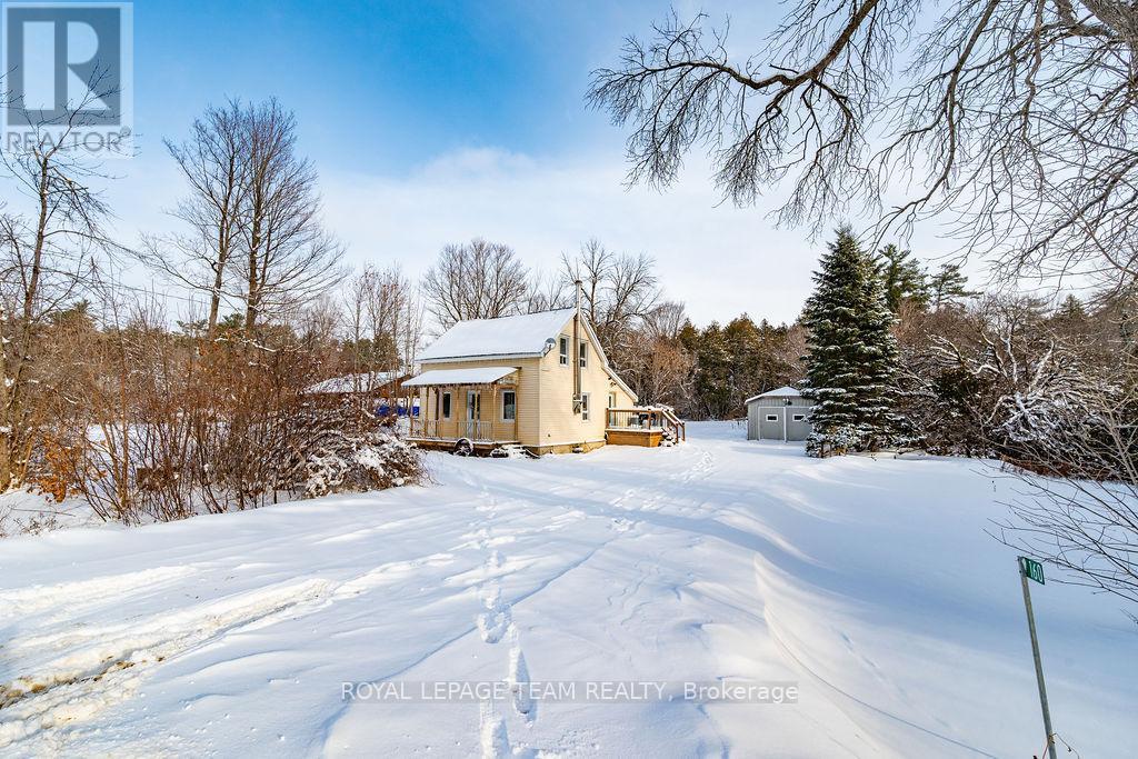 160 Burnstown Road, Mcnab/braeside, Ontario  K0A 3L0 - Photo 3 - X12631212