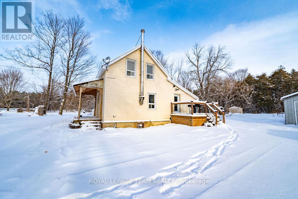 160 Burnstown Road, Mcnab/braeside, Ontario  K0A 3L0 - Photo 4 - X12631212