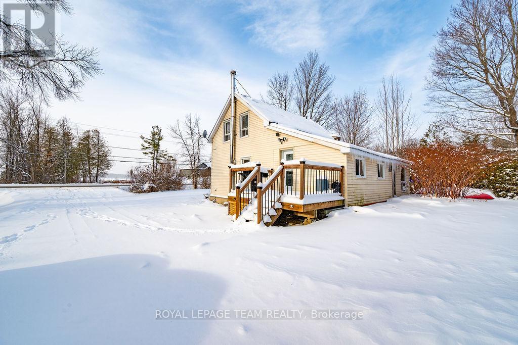 160 Burnstown Road, Mcnab/braeside, Ontario  K0A 3L0 - Photo 5 - X12631212