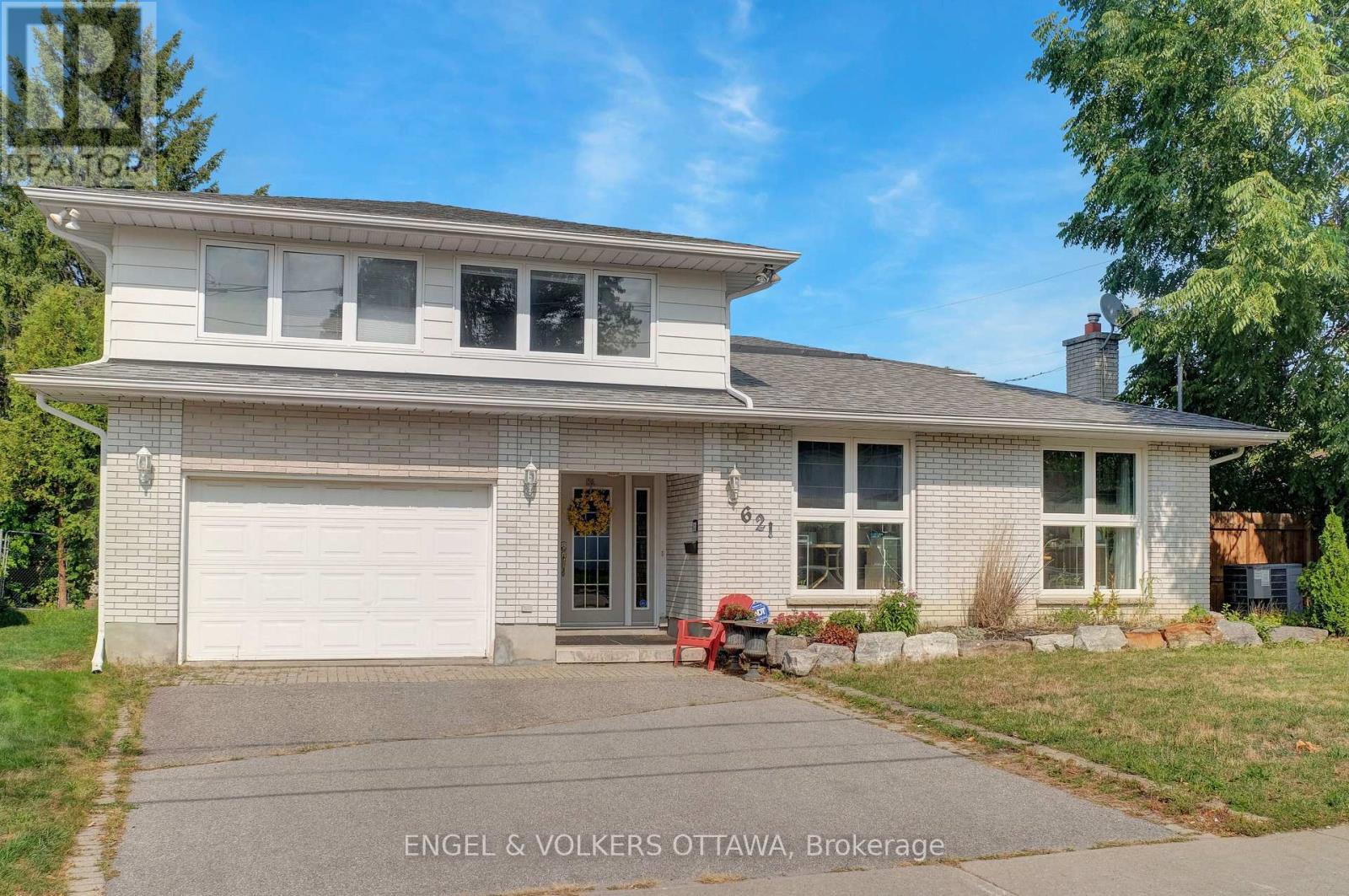 A - 621 Pleasant Park Road, Ottawa, Ontario  K1H 5N4 - Photo 2 - X12631222