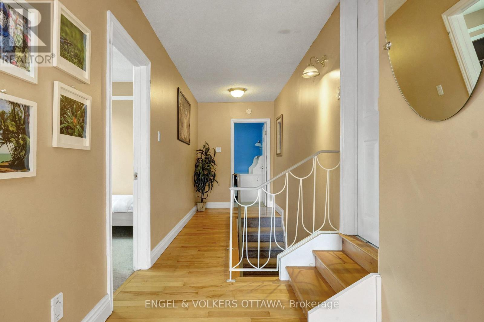 A - 621 Pleasant Park Road, Ottawa, Ontario  K1H 5N4 - Photo 5 - X12631222