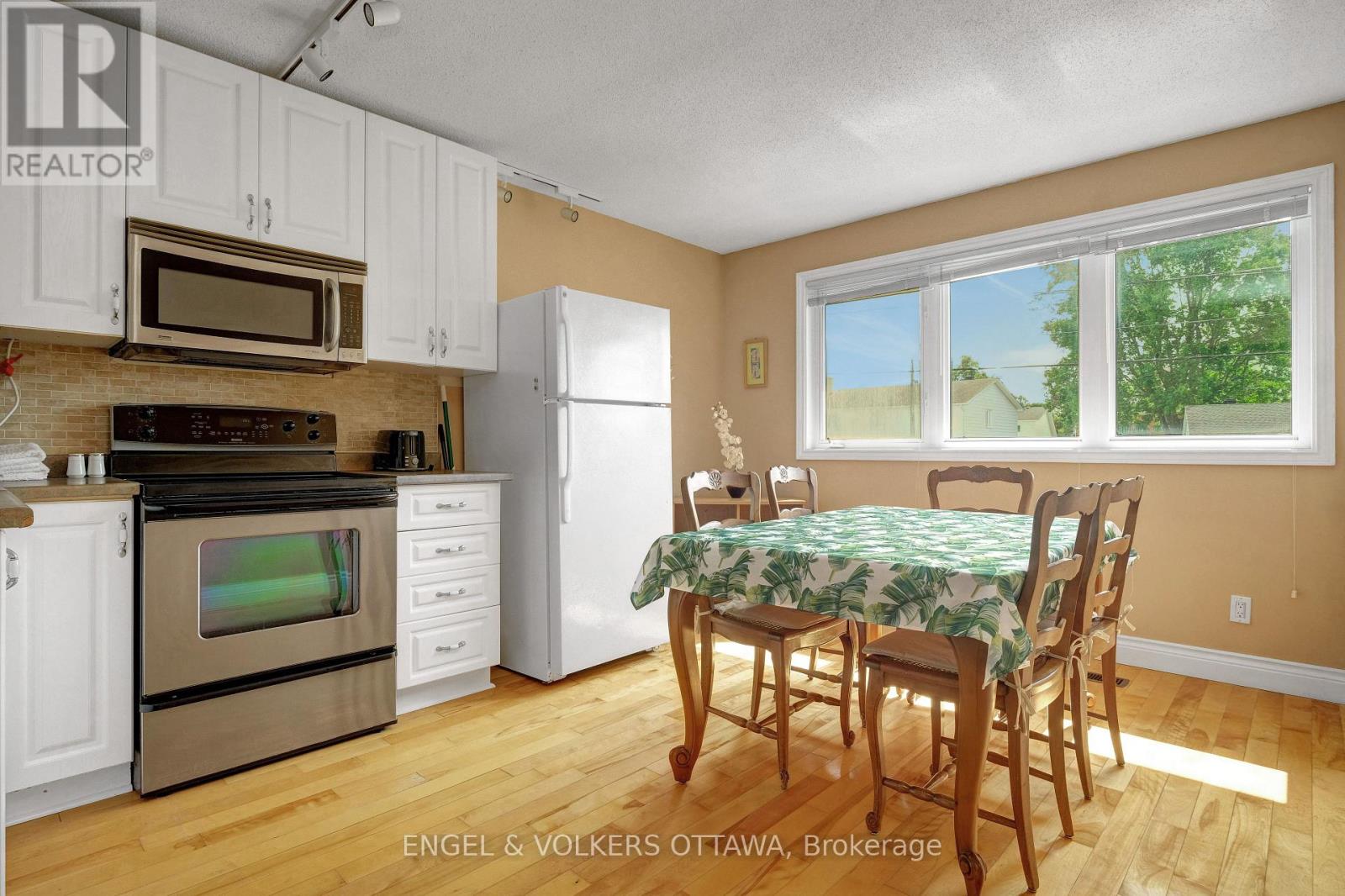 A - 621 Pleasant Park Road, Ottawa, Ontario  K1H 5N4 - Photo 8 - X12631222