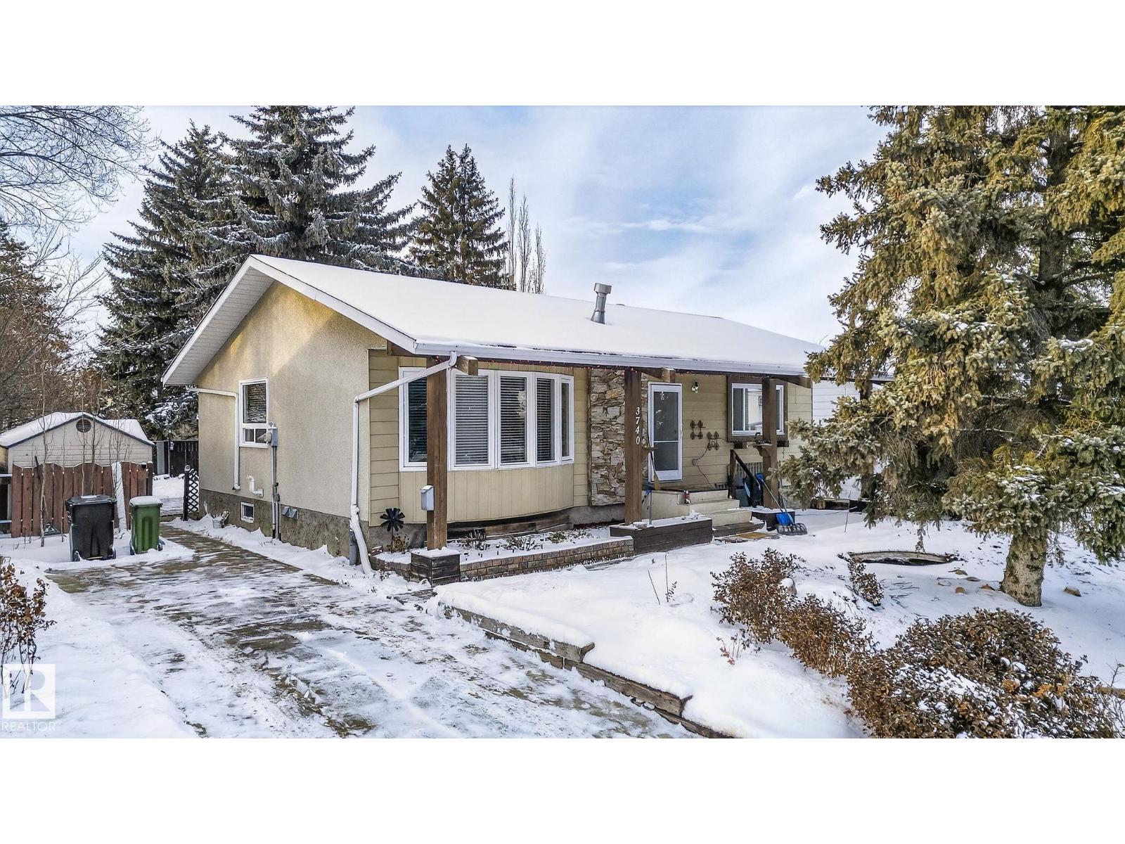 3740 63 St Nw Nw, Edmonton, Alberta  T6L 1P8 - Photo 2 - E4468065