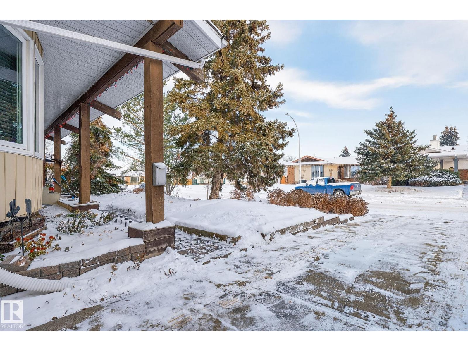 3740 63 St Nw Nw, Edmonton, Alberta  T6L 1P8 - Photo 5 - E4468065