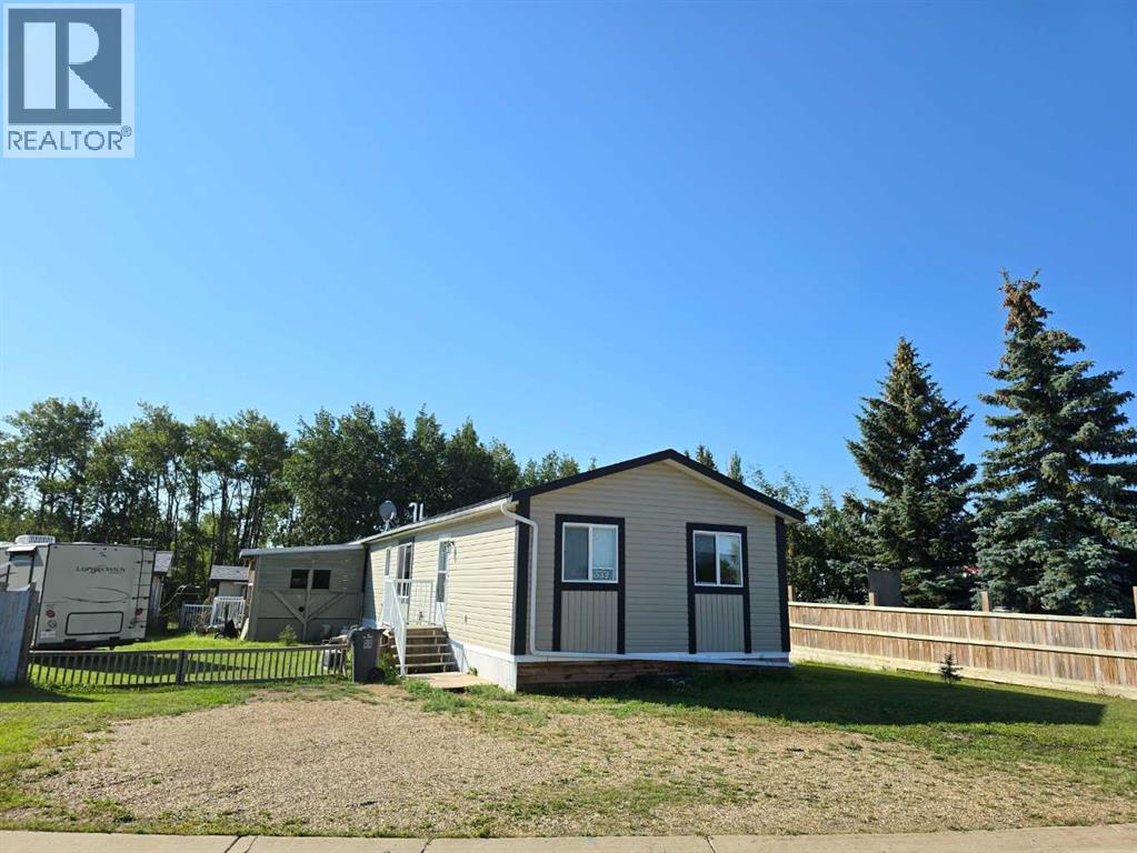5533 And 5531 51 Street, Berwyn, Alberta T0H 0E0 - Photo 2 - A2230026