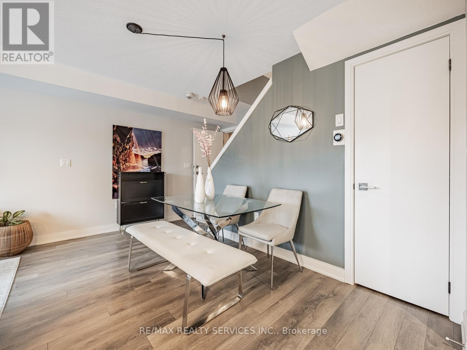 60 - 100 Dufay Road, Brampton, Ontario  L7A 4S3 - Photo 11 - W12581406