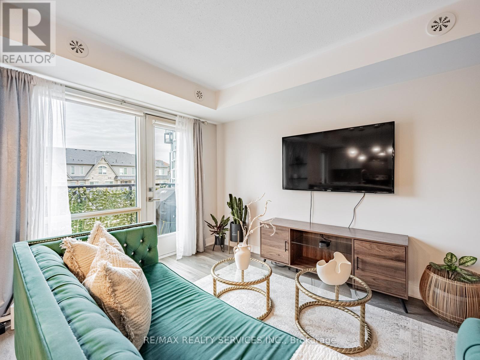 60 - 100 Dufay Road, Brampton, Ontario  L7A 4S3 - Photo 6 - W12581406