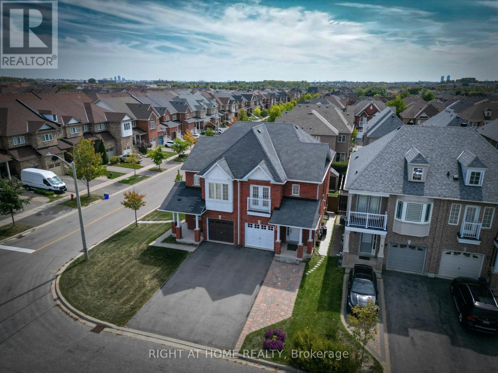 4 OLD ORCHARD CRESCENT, Richmond Hill, Ontario